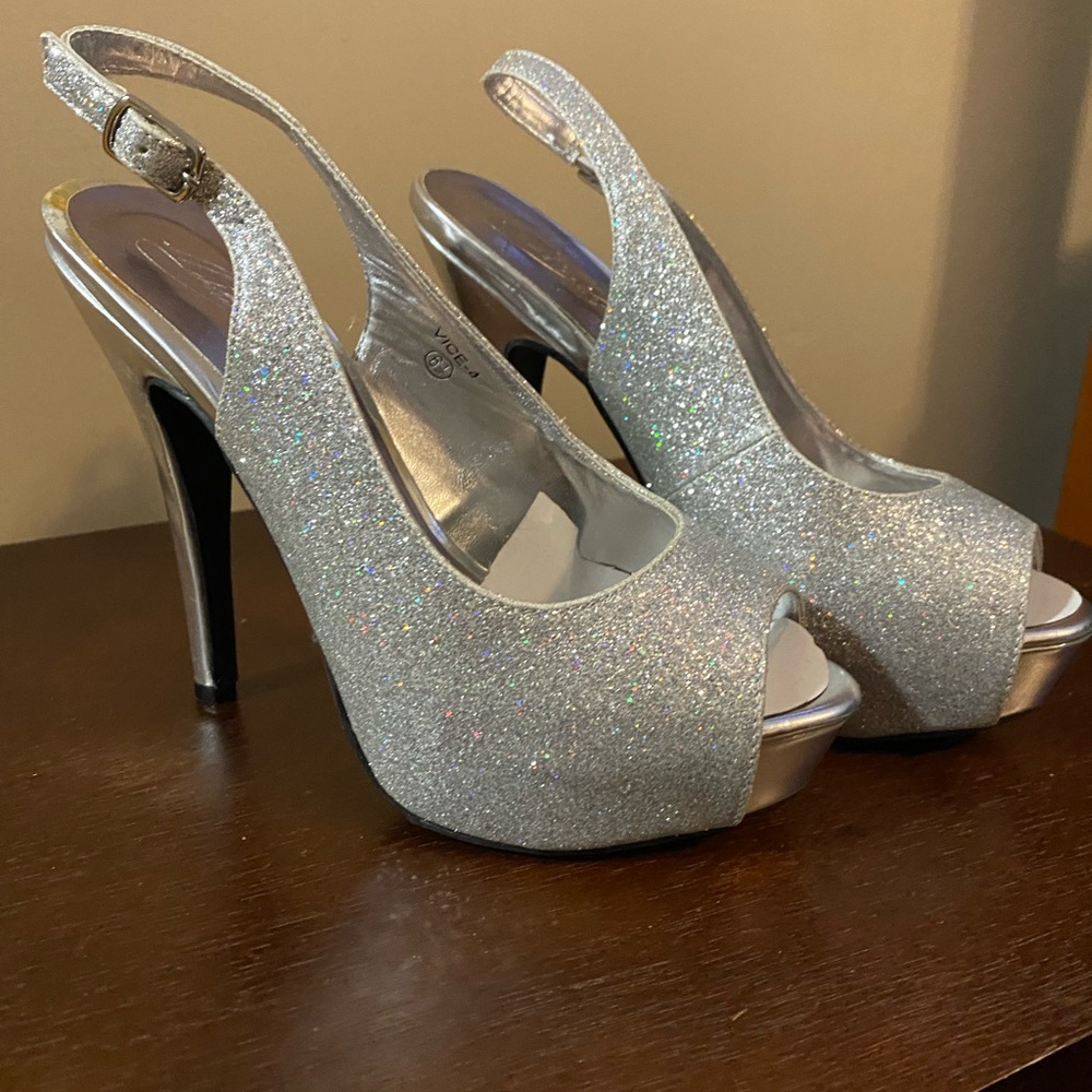 Silver sparkle peep toe heels